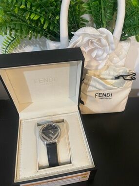 NWT Fendi Black Dial Silver Case Watch with Black Leather Strap